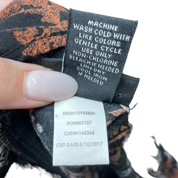 Torrid Geo Print Challis Tunic Top Black Orange Plus‎ Size 3X - Picture 13 of 13